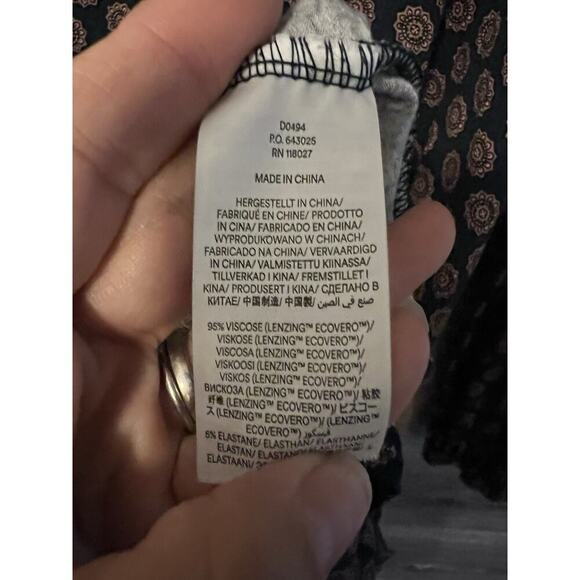 Boden Womens V Neck Sz 16 Dress Sunflower Geometric Tiered Stretch Flare Sleeve - Picture 7 of 7